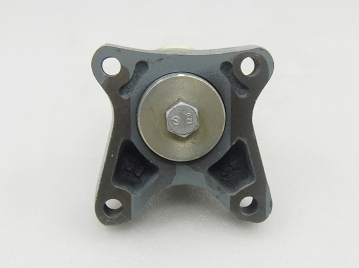 道依茨1013风扇轴承座