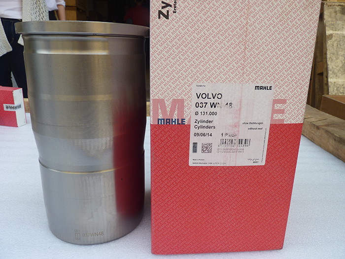 二手发动机配件